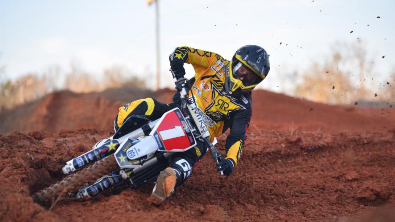 PRESS RELEASE: Kyle Regal looking to defend AMSOIL Arenacross title